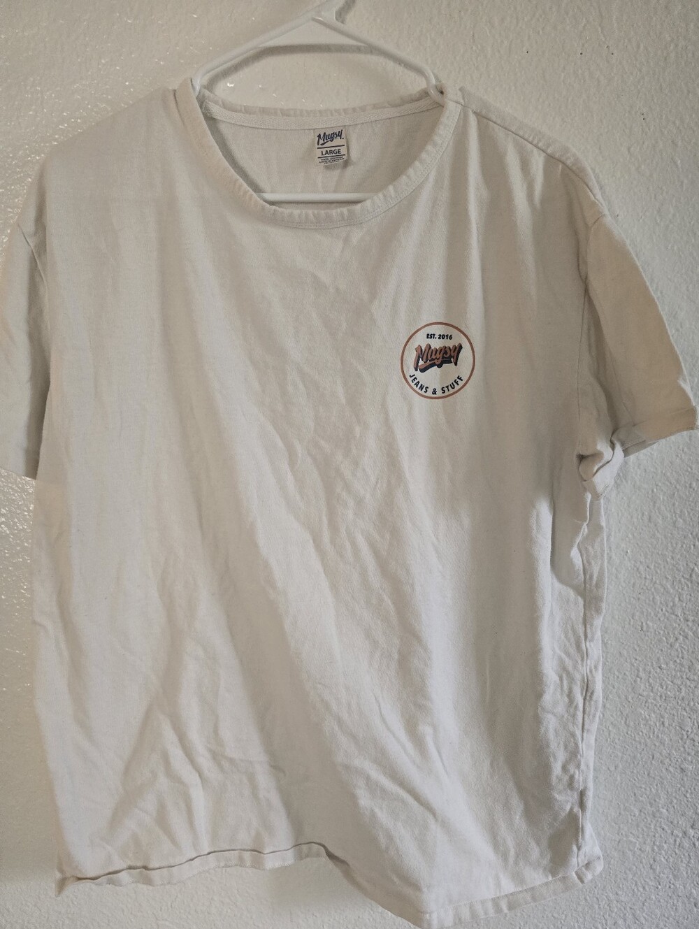 Mugsy Jeans Brand Logo tshirt Sz large white double sided